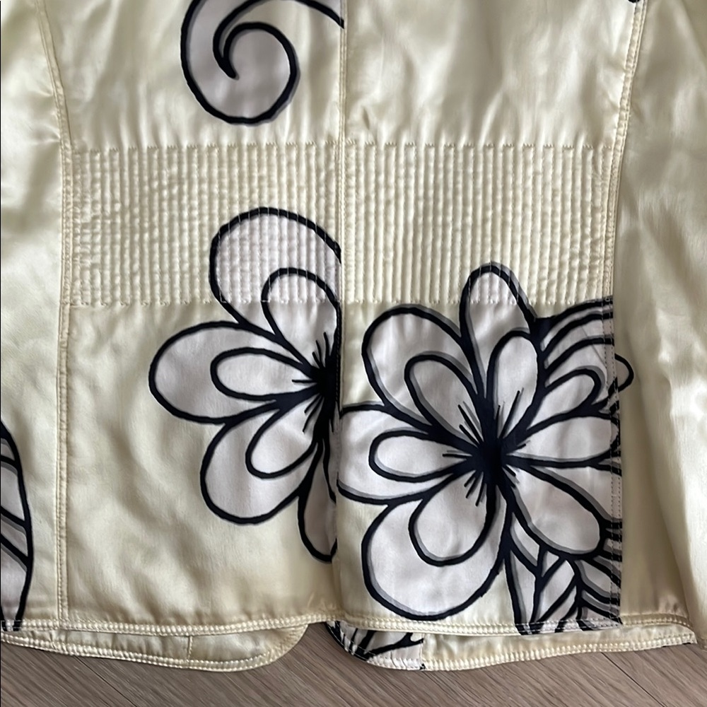 Emporio Armani Cream Blazer with Artistic Print - Picture 7 of 7